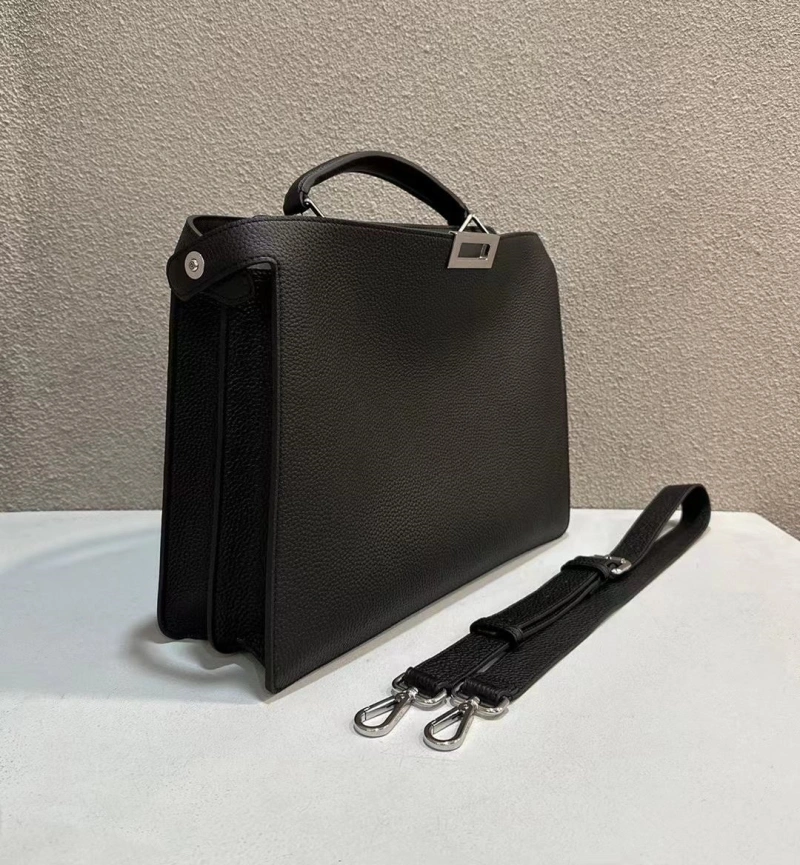 F**di shopping bags 4222c-0495