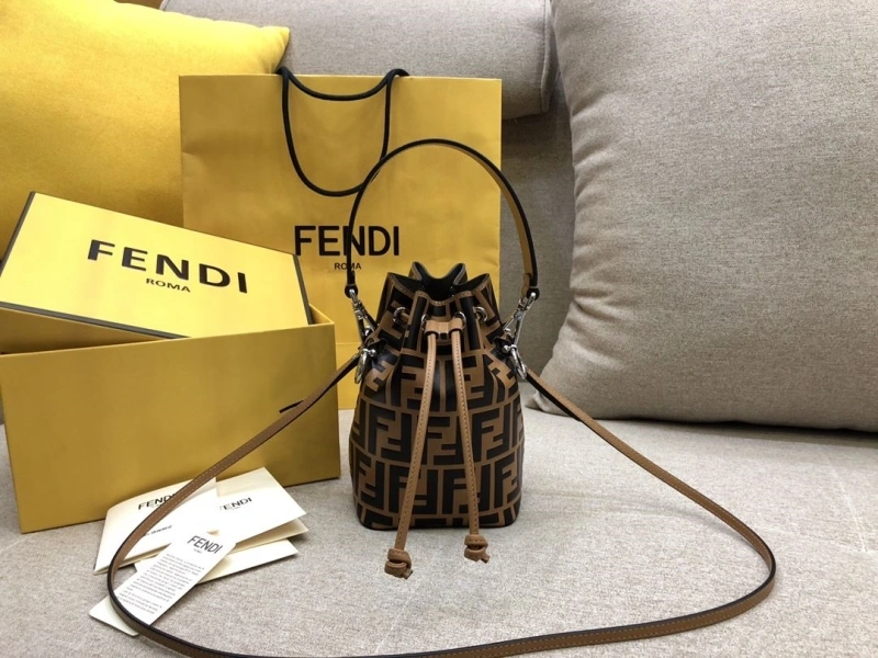 F**di bucket bags 4222c-0508
