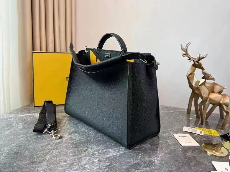 F**di shopping bags 4222c-0523