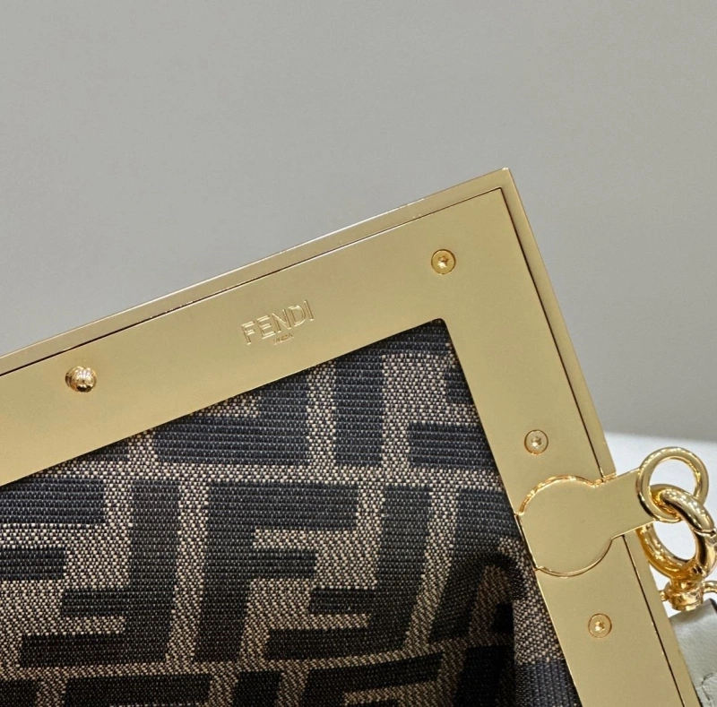 F**di first bags 4222c-0559