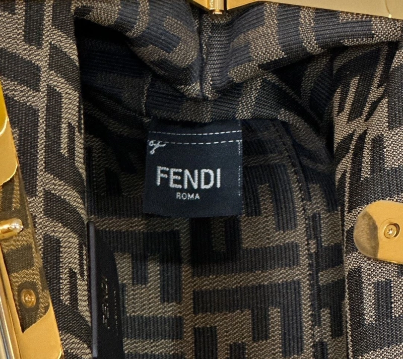 F**di first bags 4222c-0559