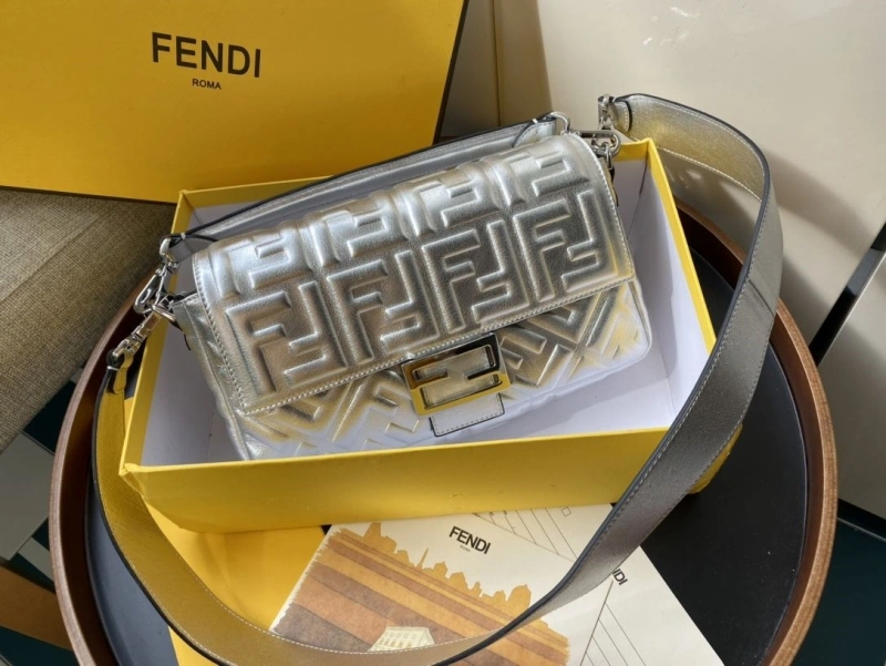 F**di baguette bags 4222c-0595