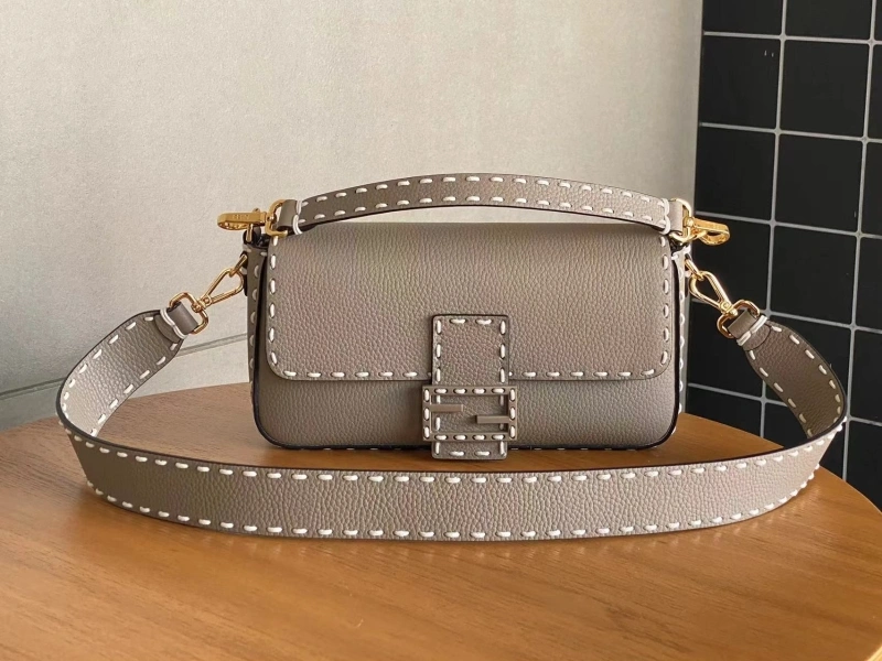 F**di baguette bags 4222c-0607