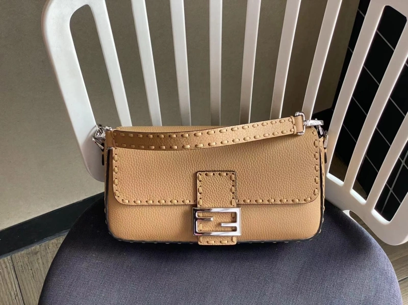 F**di baguette bags 4222c-0607