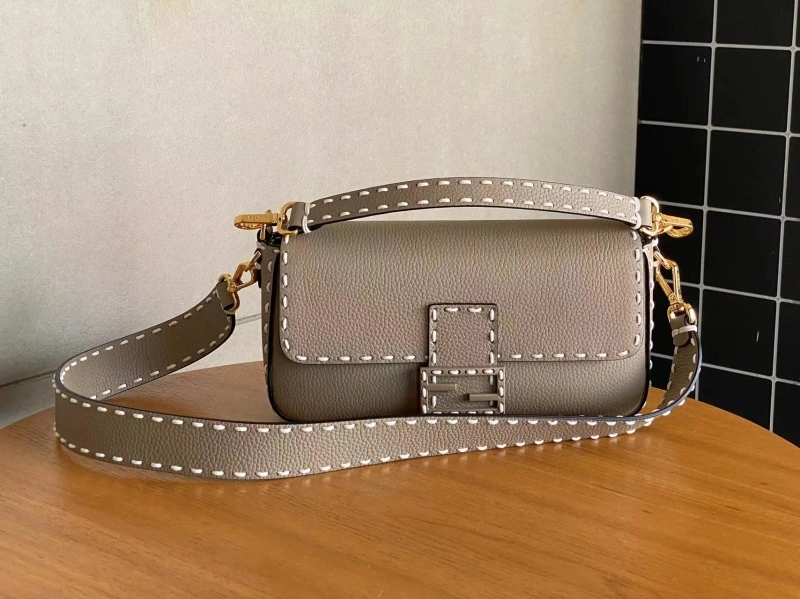 F**di baguette bags 4222c-0608