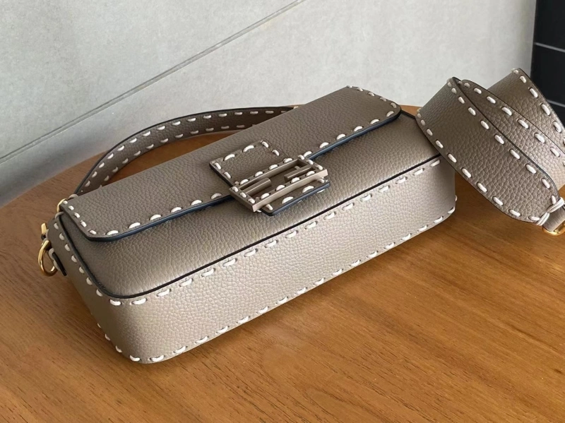 F**di baguette bags 4222c-0608