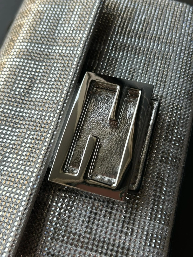 F**di baguette bags 4222c-0618