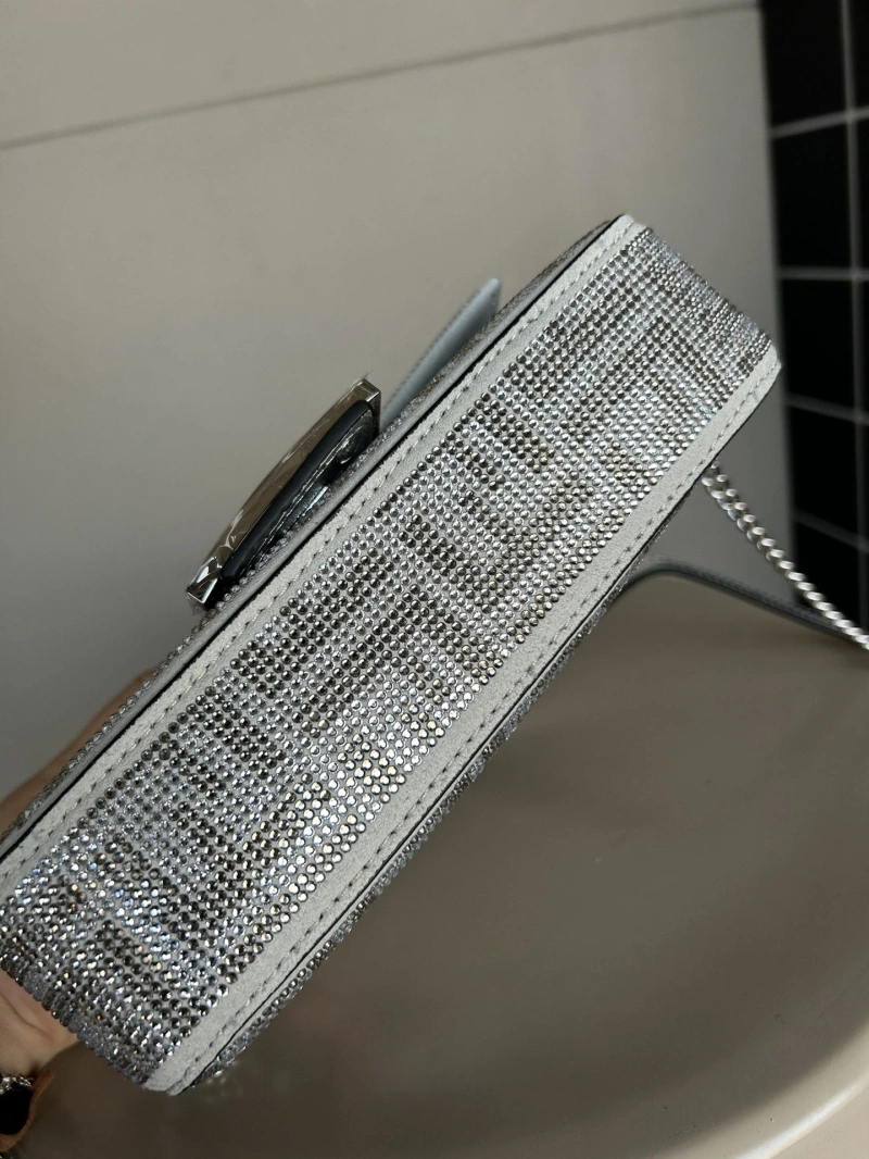 F**di baguette bags 4222c-0618