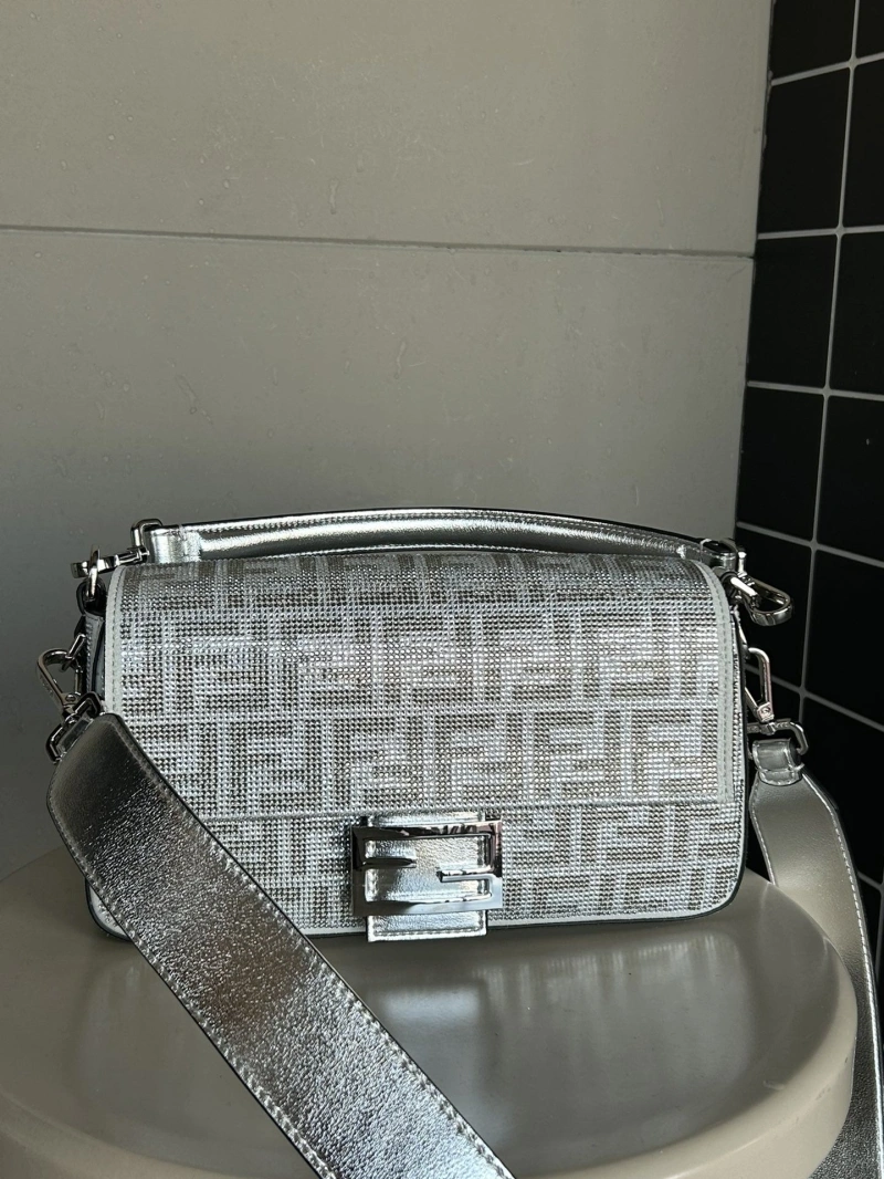 F**di baguette bags 4222c-0619