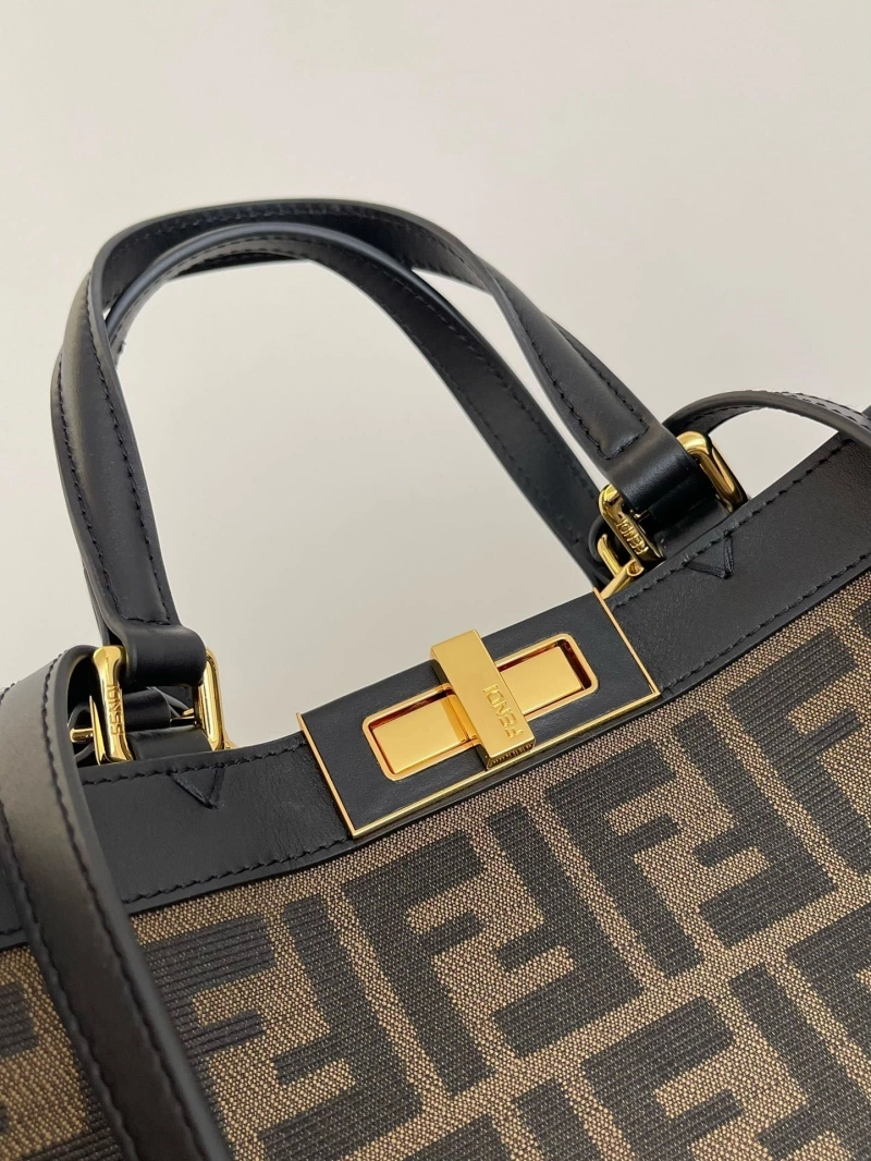 F**di shopping bags 4222c-0683