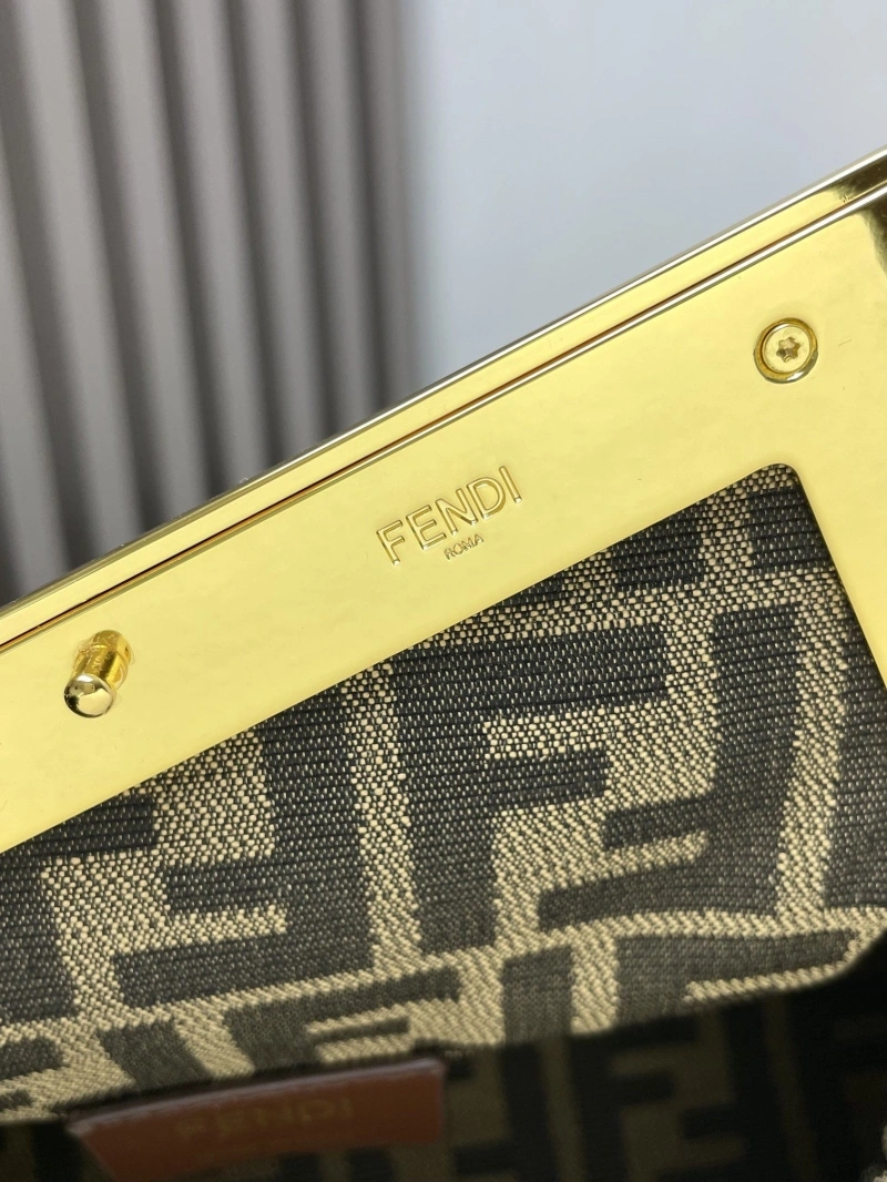 F**di first bags 4222c-0694