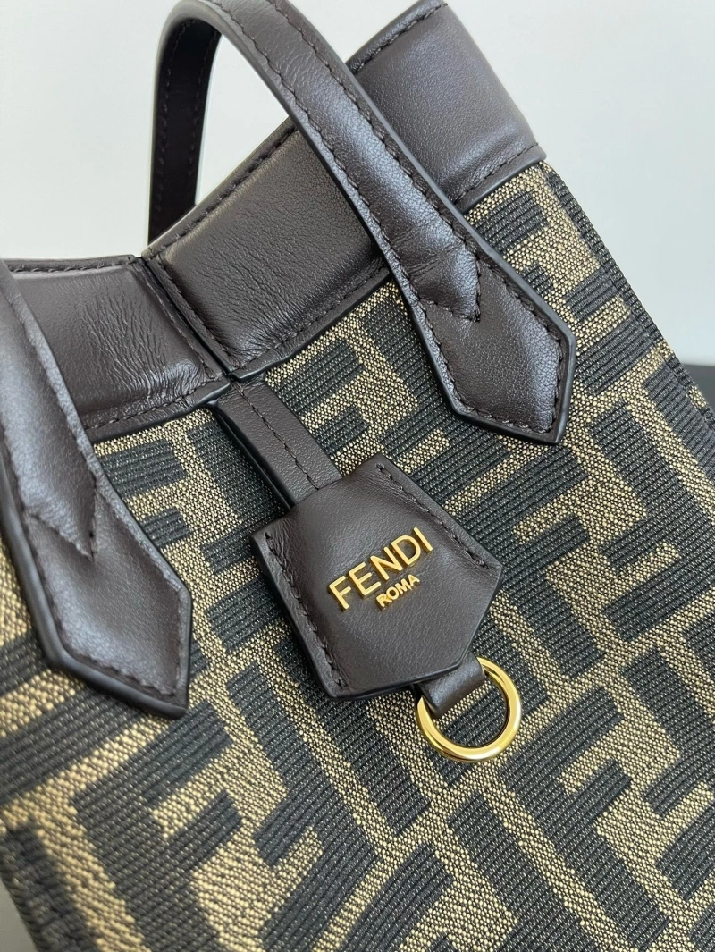 F**di shopping bags 4222c-0698
