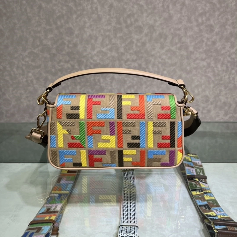 F**di baguette bags 4222c-0702