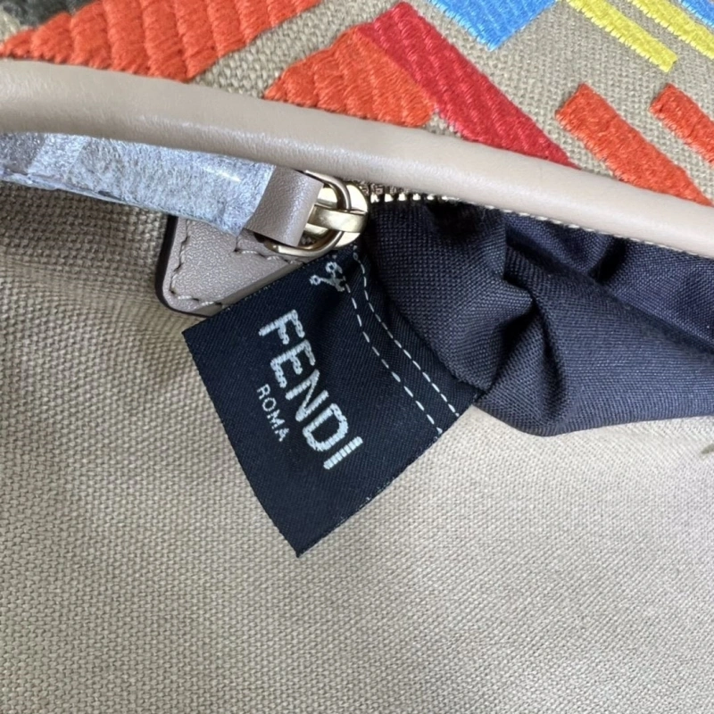 F**di baguette bags 4222c-0702