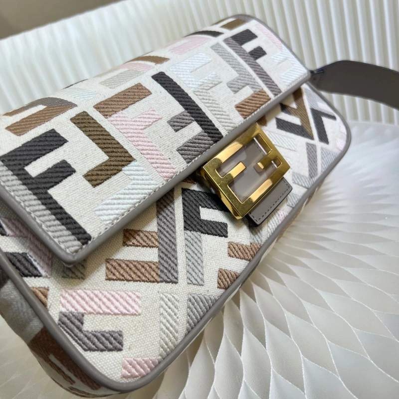 F**di baguette bags 4222c-0705