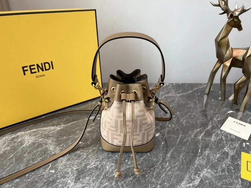 F**di bucket bags 4222c-0709