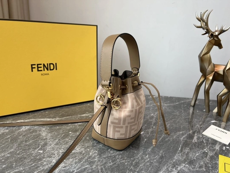 F**di bucket bags 4222c-0709
