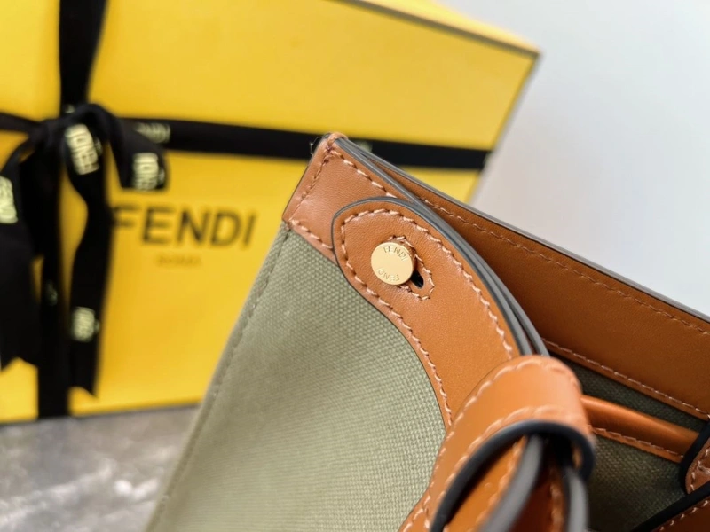 F**di shopping bags 4222c-0713