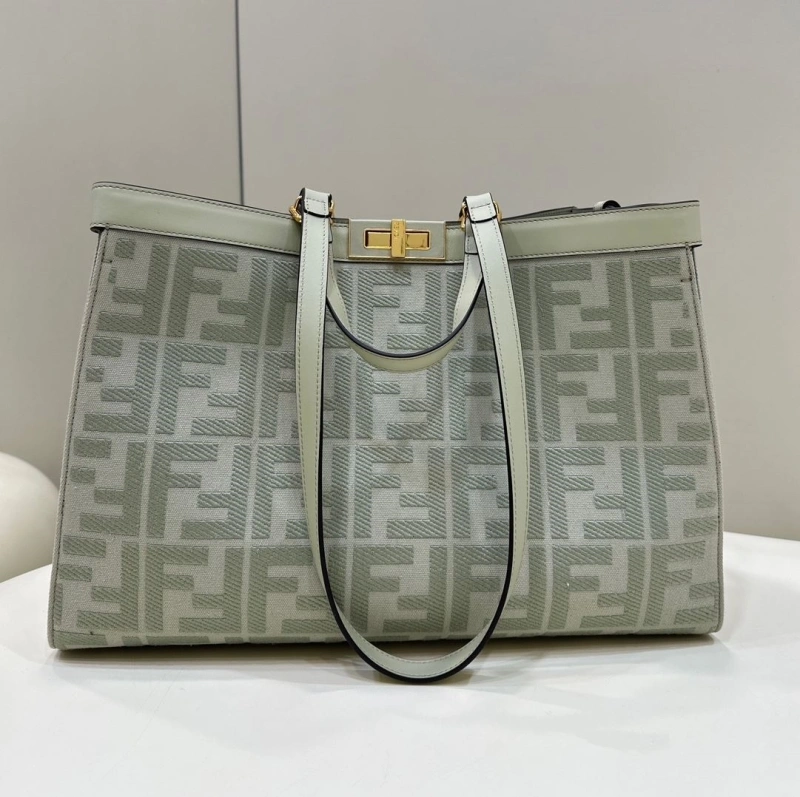 F**di shopping bags 4222c-0716