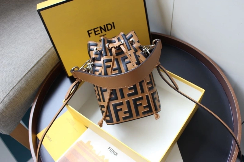 F**di bucket bags 4222c-0763
