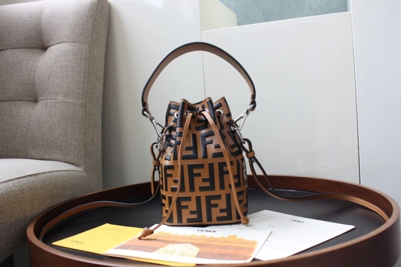 F**di bucket bags 4222c-0763