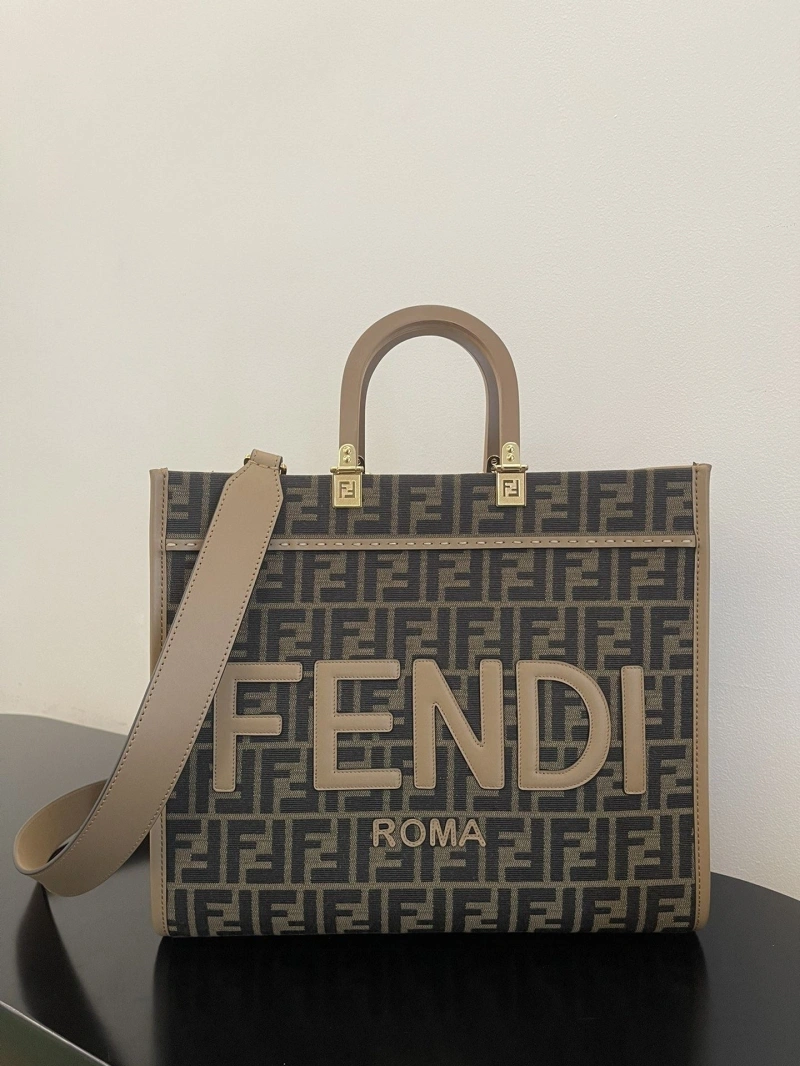 F**di shopping bags 4222c-0784