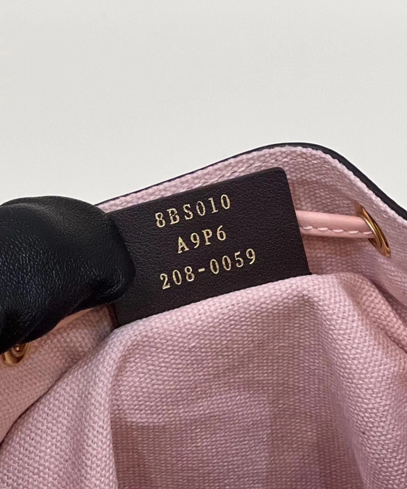 F**di bucket bags 4222c-0810