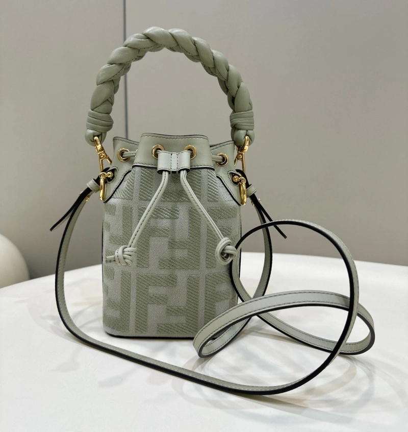 F**di bucket bags 4222c-0815