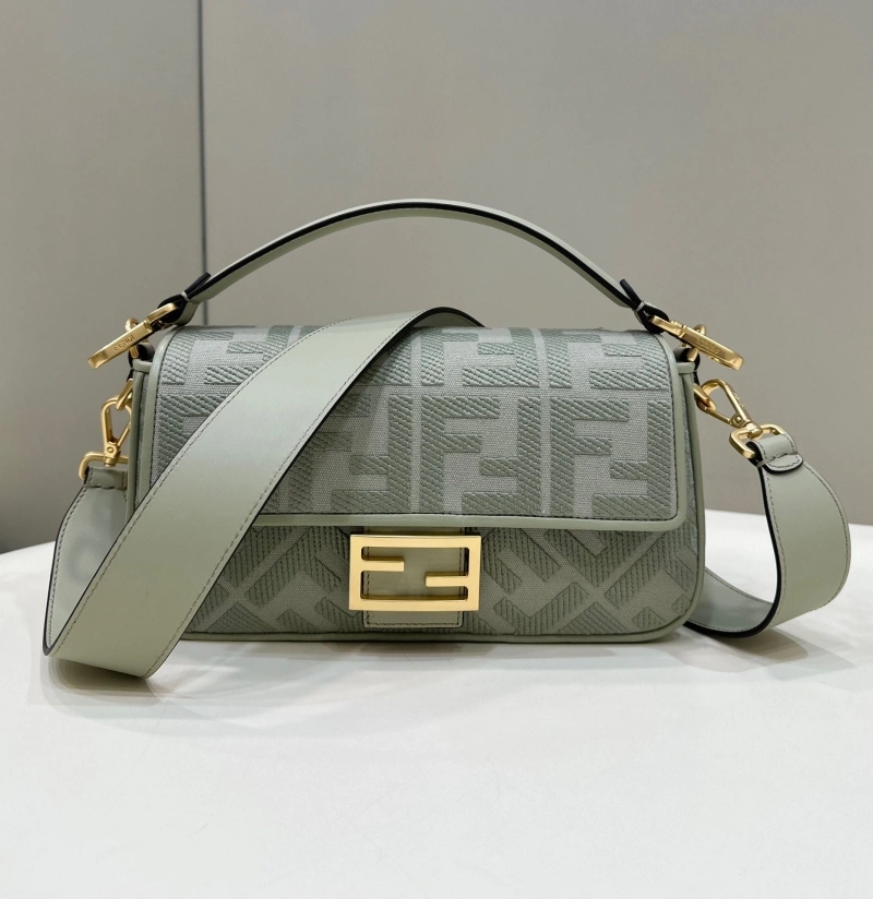 F**di baguette bags 4222c-0816
