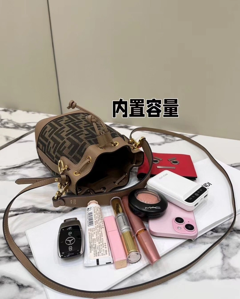 F**di bucket bags 4222c-0826