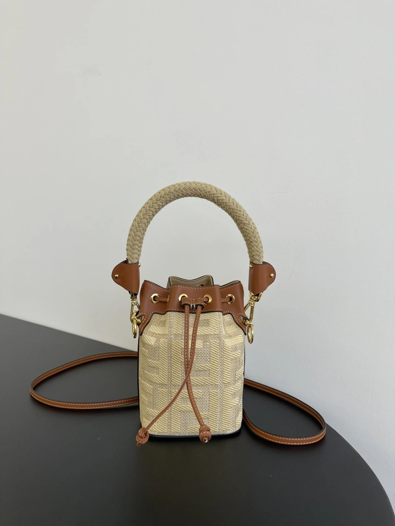 F**di bucket bags 4222c-0843