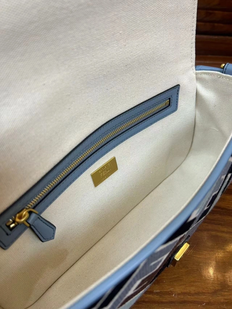 F**di baguette bags 4222c-0848