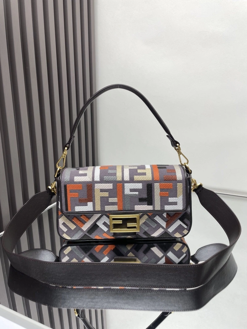 F**di baguette bags 4222c-0862