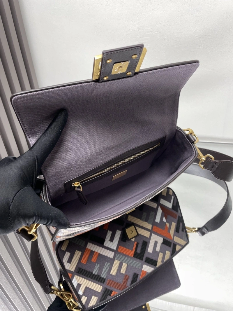 F**di baguette bags 4222c-0862
