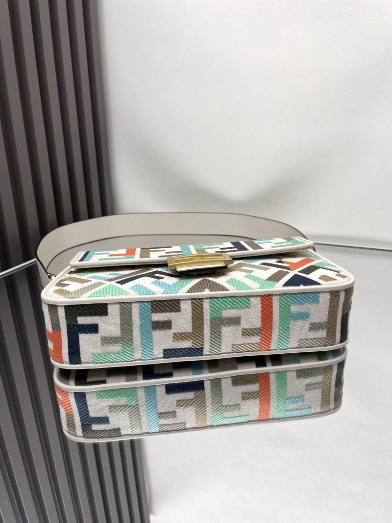 F**di baguette bags 4222c-0863