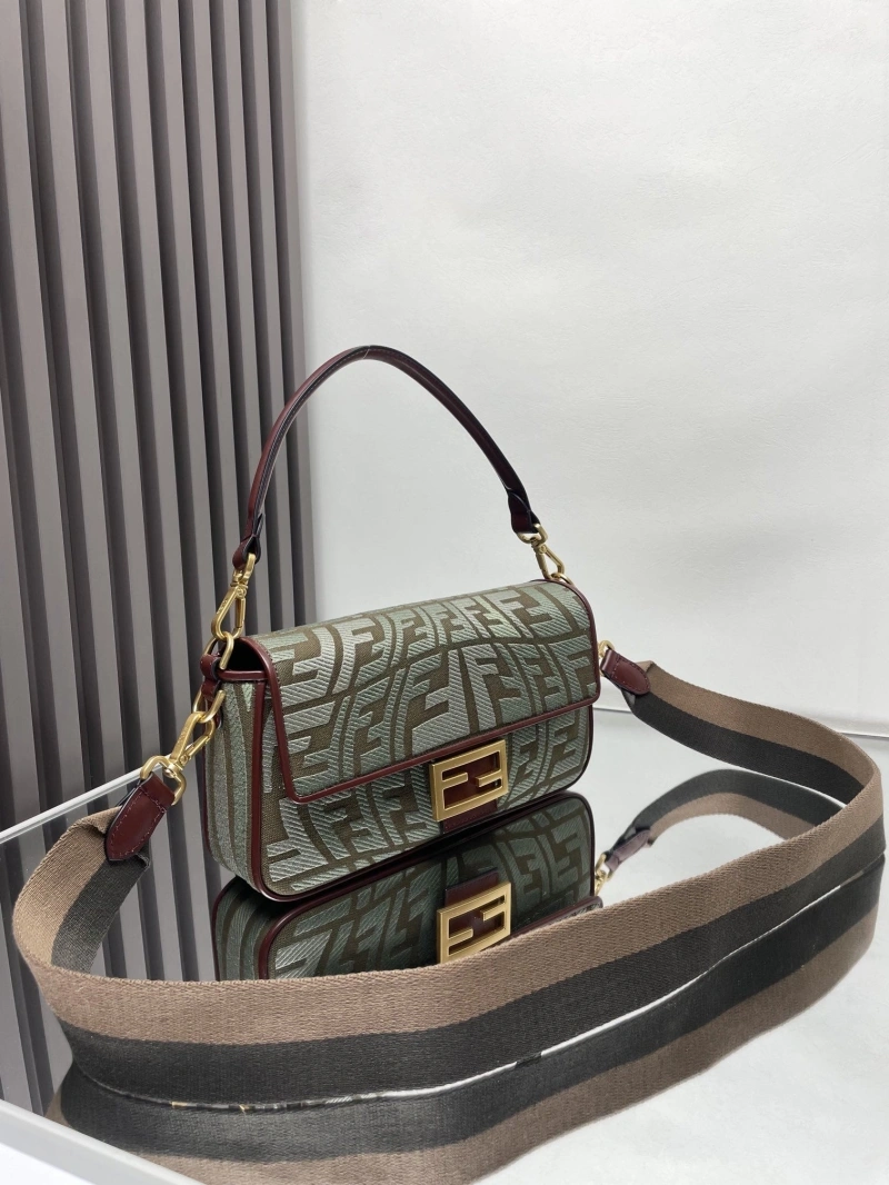 F**di baguette bags 4222c-0865