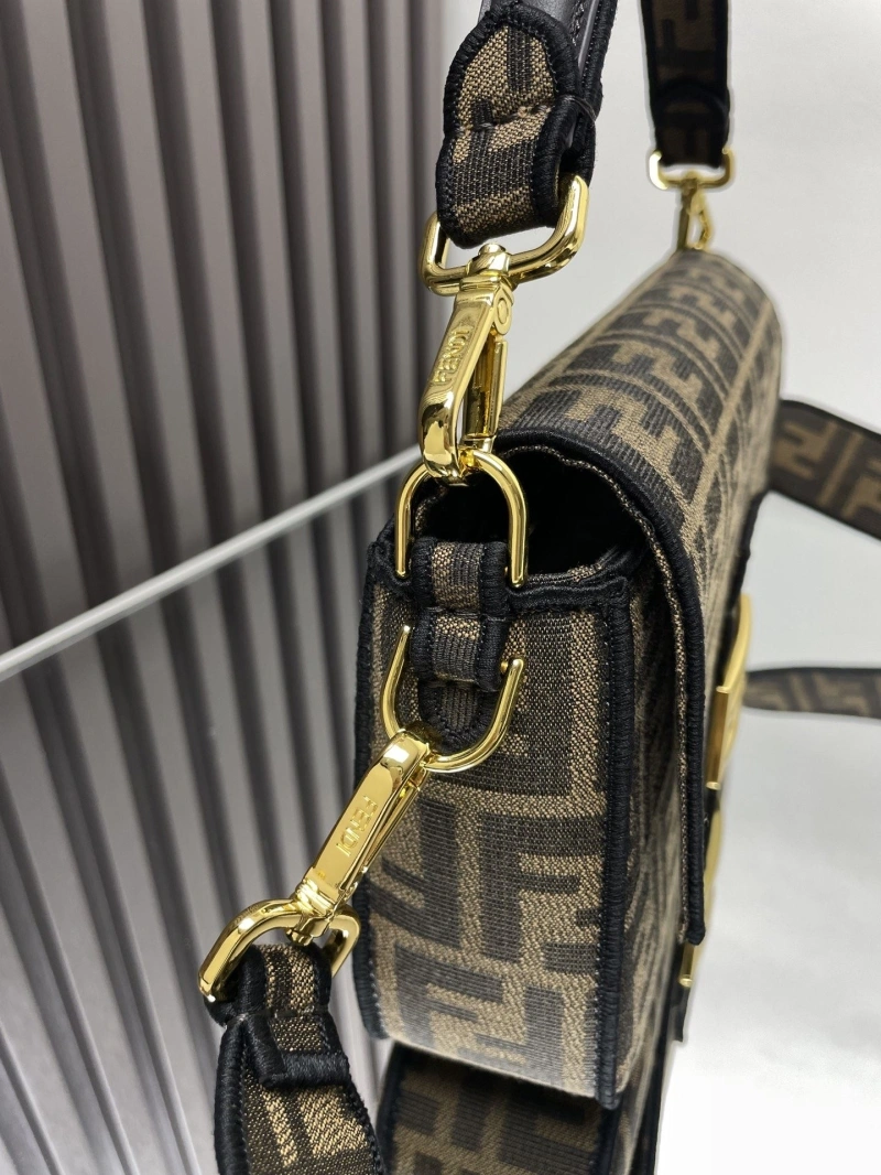 F**di baguette bags 4222c-0866