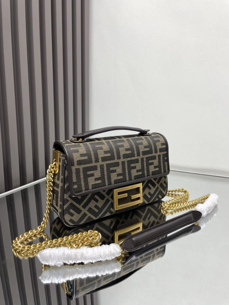 F**di baguette bags 4222c-0867