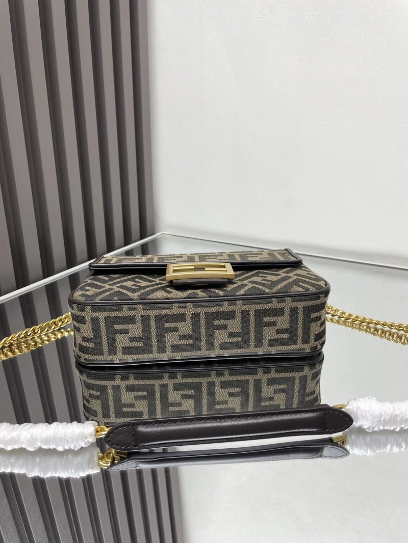 F**di baguette bags 4222c-0867
