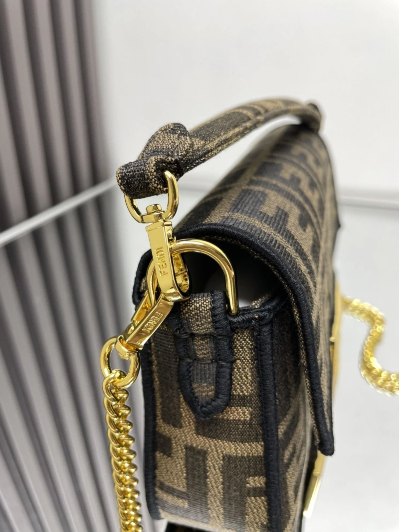 F**di baguette bags 4222c-0868