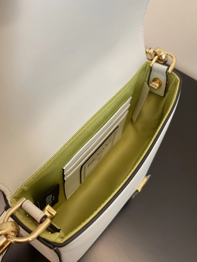 F**di baguette bags 4222c-0883