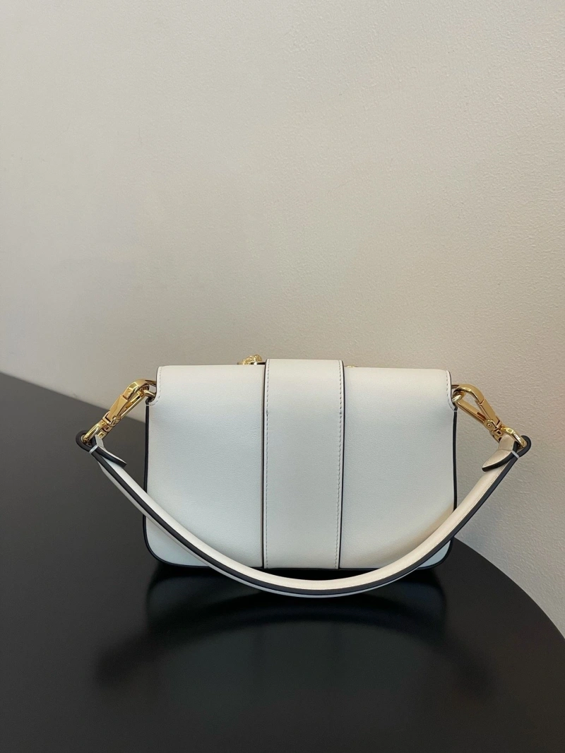 F**di baguette bags 4222c-0883