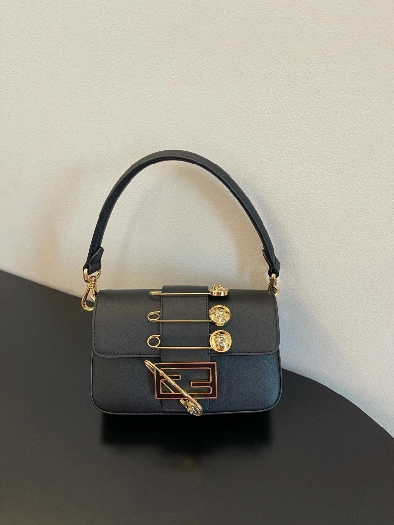 F**di baguette bags 4222c-0885