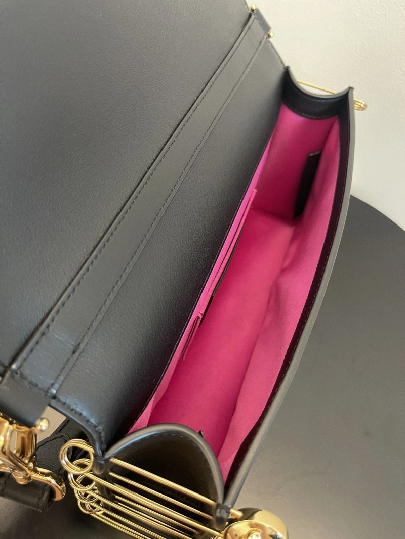 F**di baguette bags 4222c-0886