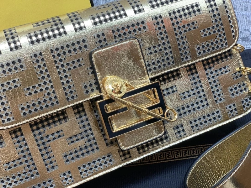 F**di baguette bags 4222c-0888