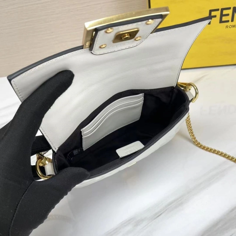 F**di baguette bags 4222c-0891