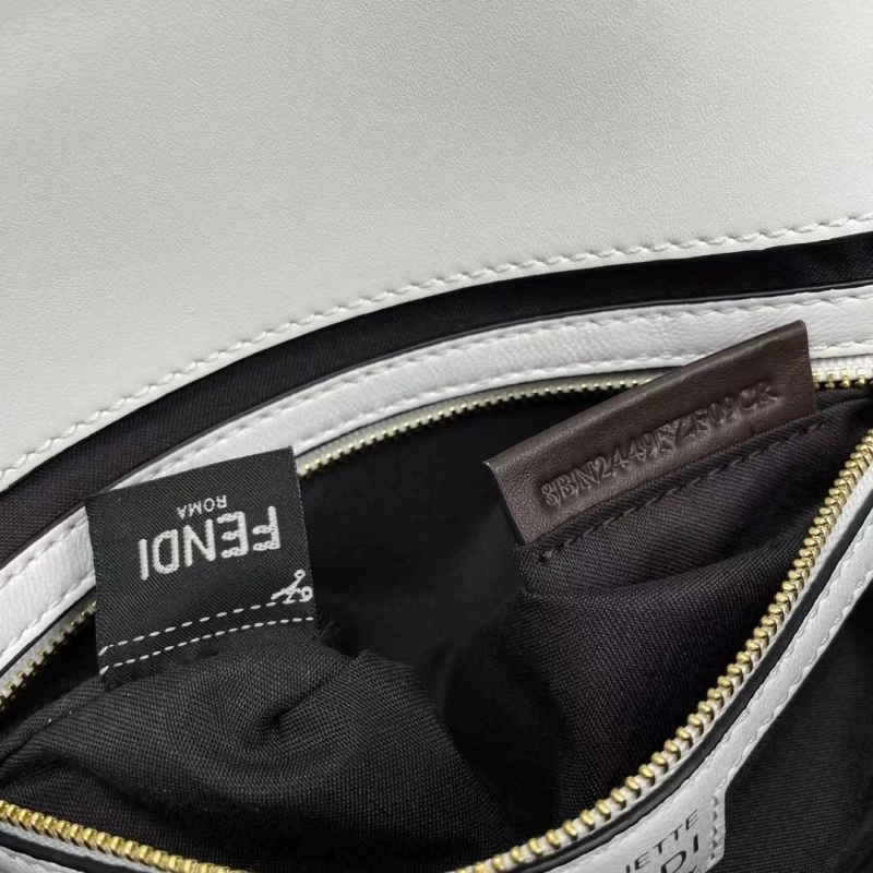 F**di baguette bags 4222c-0895