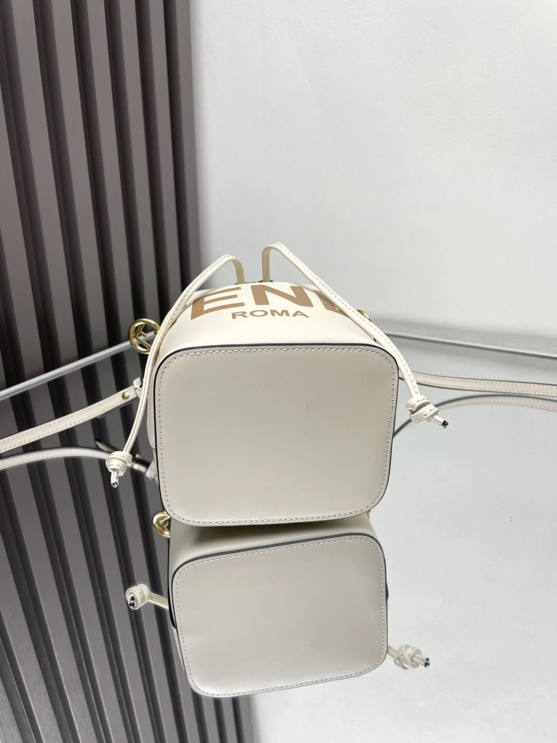 F**di bucket bags 4222c-0909