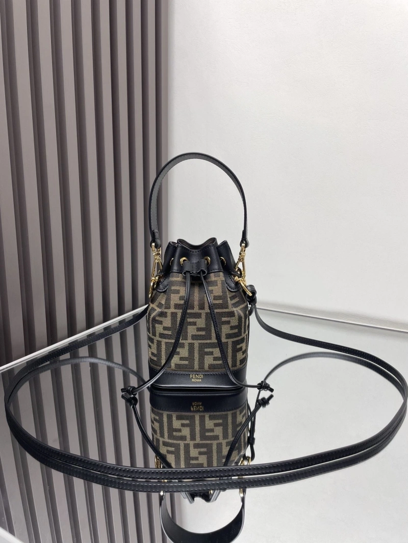 F**di bucket bags 4222c-0913