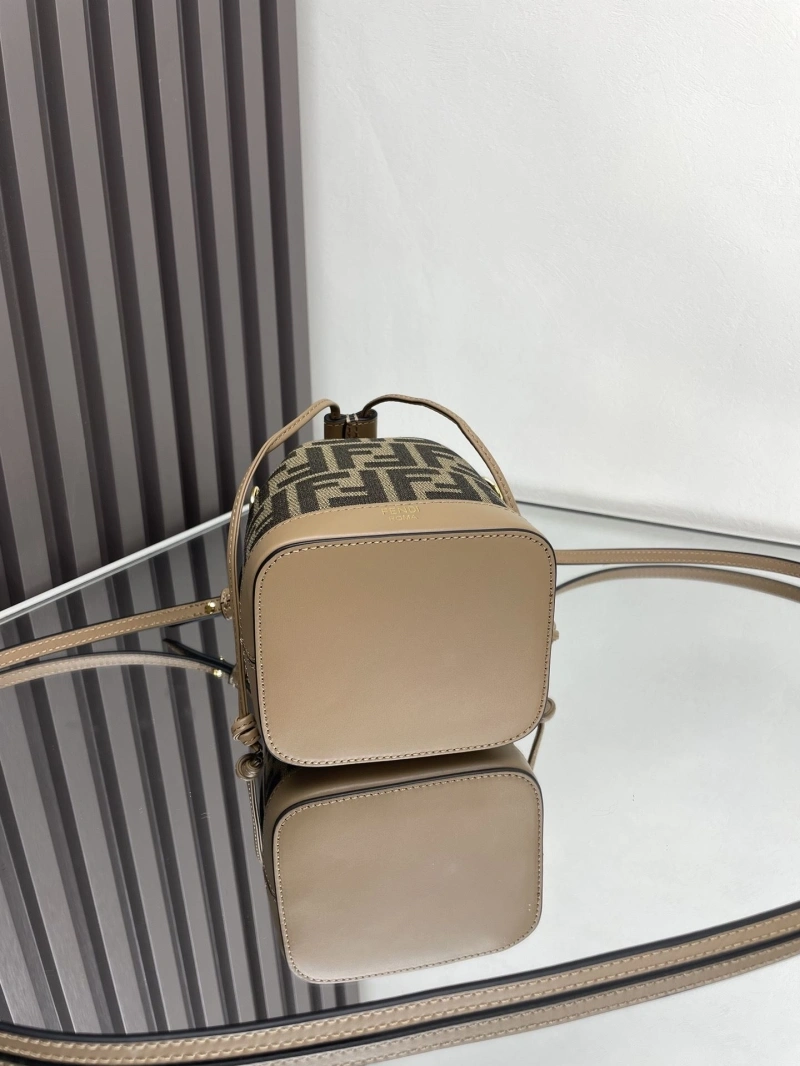 F**di bucket bags 4222c-0914